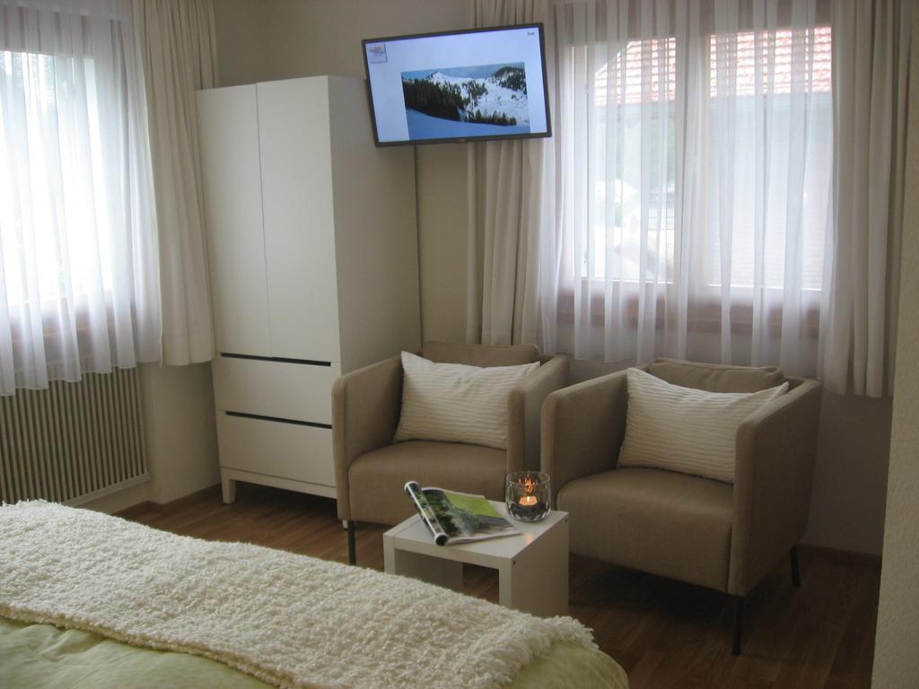 ميلاو Gaestehaus Laesser الغرفة الصورة
